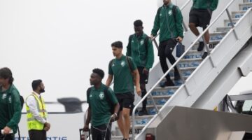 بعثة الأخضر تصل إلى أمريكا للمشاركة في بطولة الكأس الذهبية