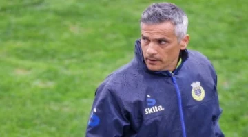 رسميًا.. ضمك يتعاقد مع المدرب البرتغالي إيفانجيليستا