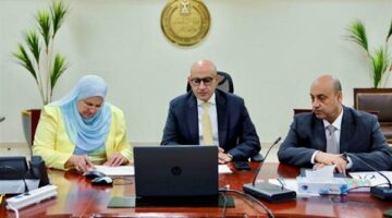 وزير التعليم يتابع امتحانات الدبلومات الفنية من غرفة العمليات المركزية بمقر الوزارة بالعاصمة الإدارية