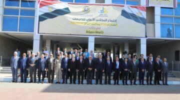 وزير التعليم العالي يضع حجر الأساس لمركز علاج الأورام بجامعة الفيوم 