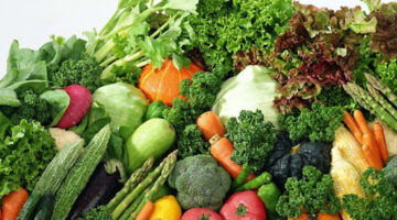 أسعار الخضراوات والفاكهة اليوم الجمعة 13-6-2025
