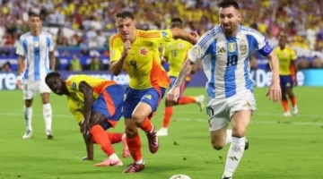 ترددات القنوات التي ستبث مباراة الأرجنتين وكولومبيا في تصفيات كأس العالم 2026