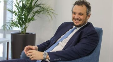 المهندس ممدوح عيد يغادر إلى الإمارات لتحضيرات بيراميدز للموسم الجديد – الجريدة