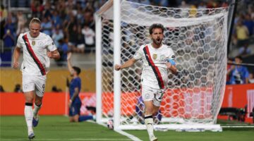 فيديو | مثير للجدل.. برناردو سيلفا يسجل هدف مانشستر سيتي الأول أمام الهلال