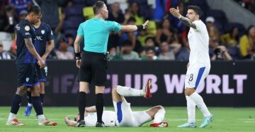 الهولندي ماكيلي يدير مباراة الهلال وفلومينينسي في مونديال الأندية